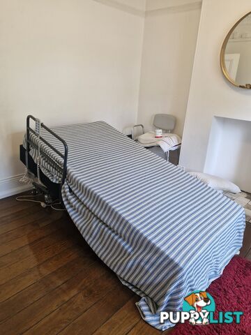 ICare IC333 Electric adjustable king size single bed