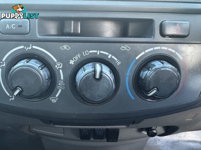 2011 TOYOTA HILUX SR KUN26R CAB CHASSIS