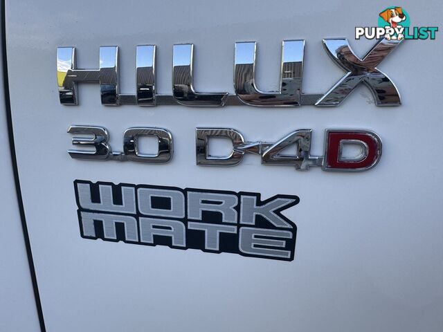 2011 TOYOTA HILUX SR KUN26R CAB CHASSIS