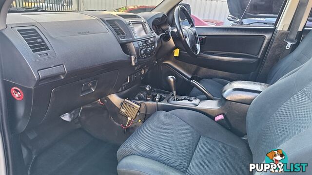 2014 TOYOTA HILUX SR DOUBLE CAB KUN26R CAB CHASSIS