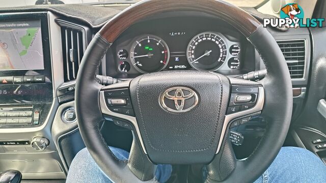 2017 TOYOTA LANDCRUISER SAHARA VDJ200R WAGON