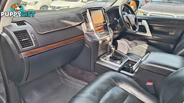 2017 TOYOTA LANDCRUISER SAHARA VDJ200R WAGON