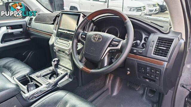 2017 TOYOTA LANDCRUISER SAHARA VDJ200R WAGON