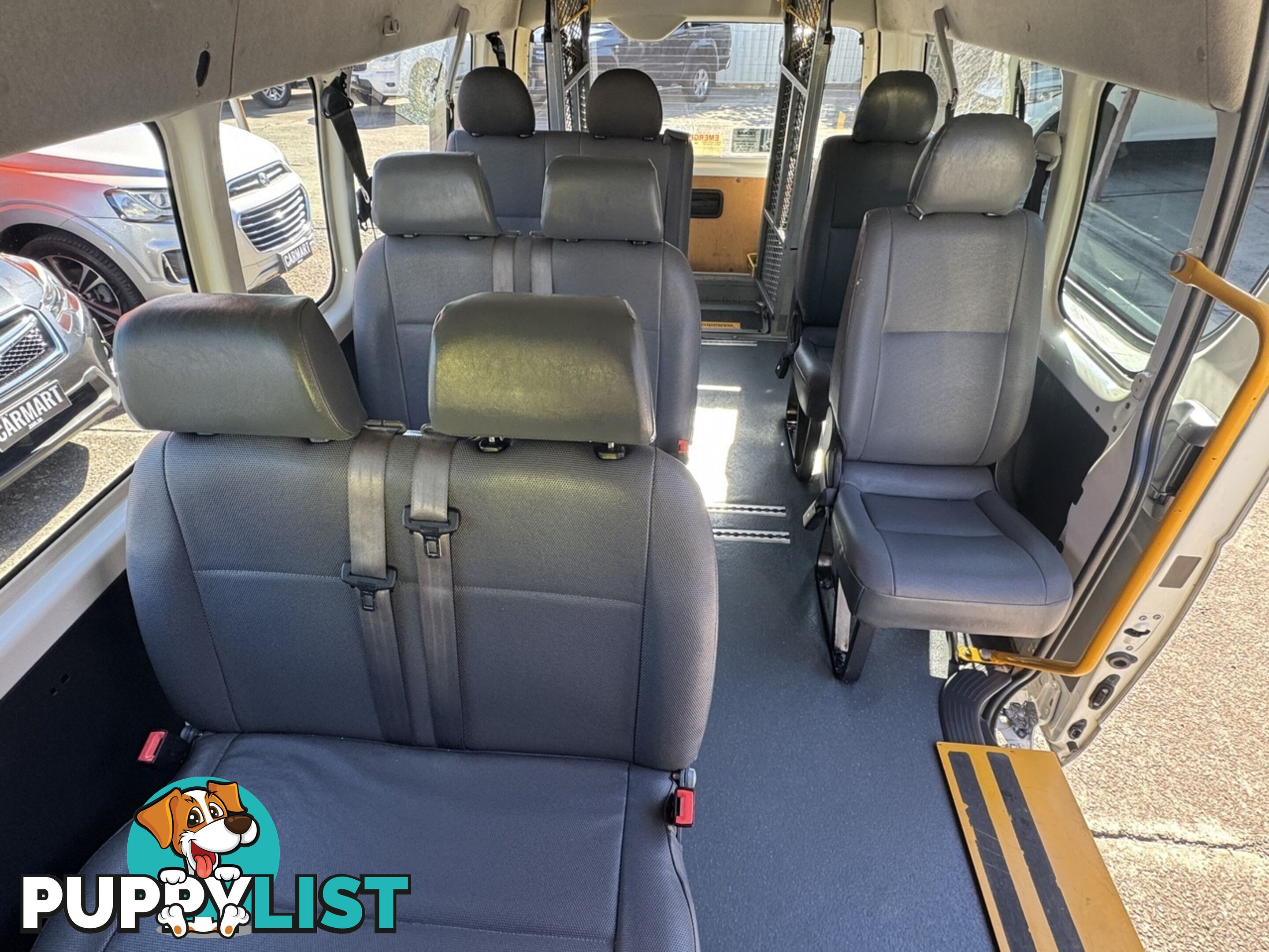 2011 TOYOTA HIACE COMMUTER HIGH ROOF SUPER LWB TRH223R BUS
