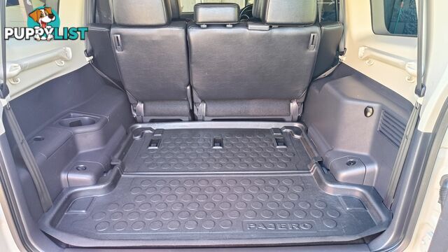 2017 MITSUBISHI PAJERO GLS NX WAGON