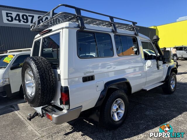 2010 TOYOTA LANDCRUISER GXL TROOPCARRIER VDJ78R WAGON