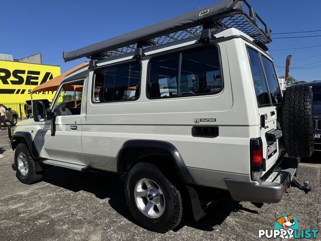 2010 TOYOTA LANDCRUISER GXL TROOPCARRIER VDJ78R WAGON