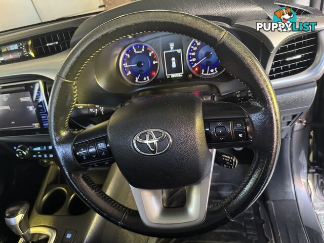 2017 TOYOTA HILUX SR5 DOUBLE CAB GUN126R UTILITY