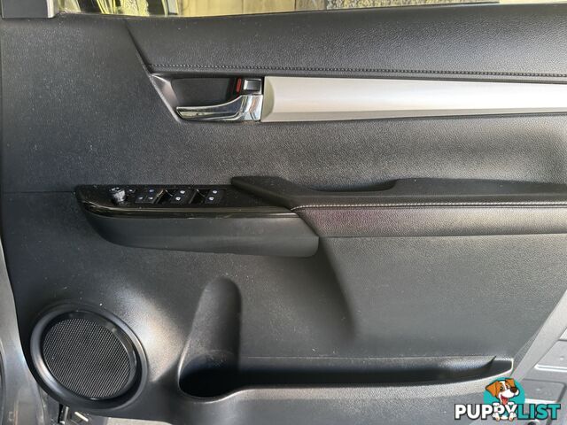 2017 TOYOTA HILUX SR5 DOUBLE CAB GUN126R UTILITY