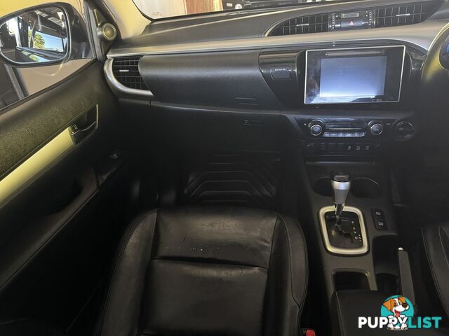 2017 TOYOTA HILUX SR5 DOUBLE CAB GUN126R UTILITY