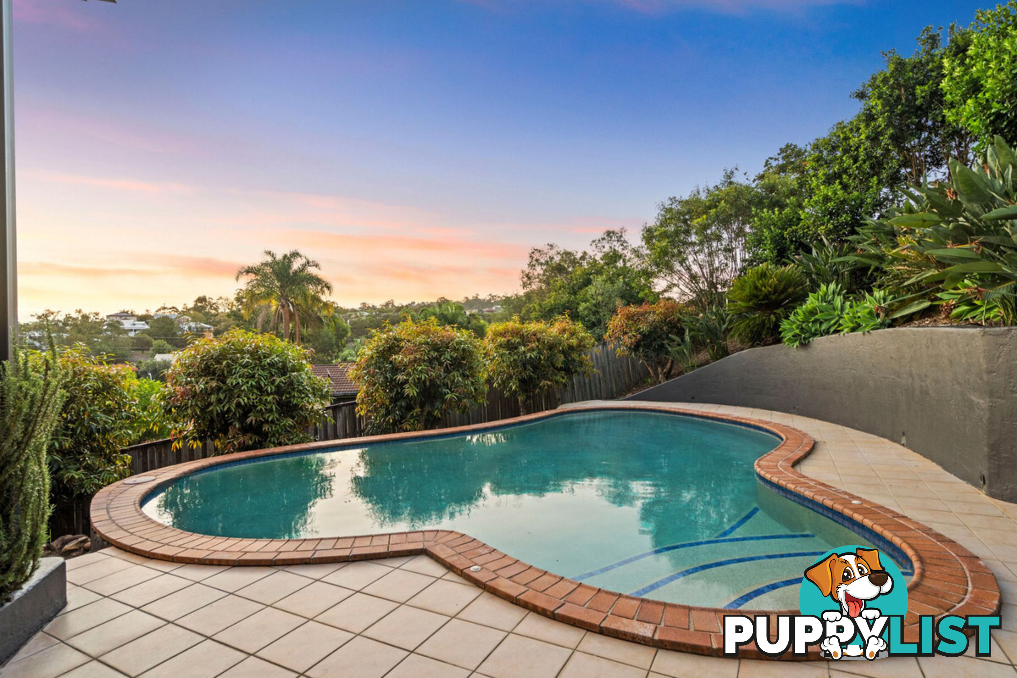 6 Suva Place PACIFIC PINES QLD 4211