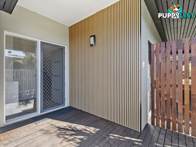 1 Hemes Close PACIFIC PINES QLD 4211