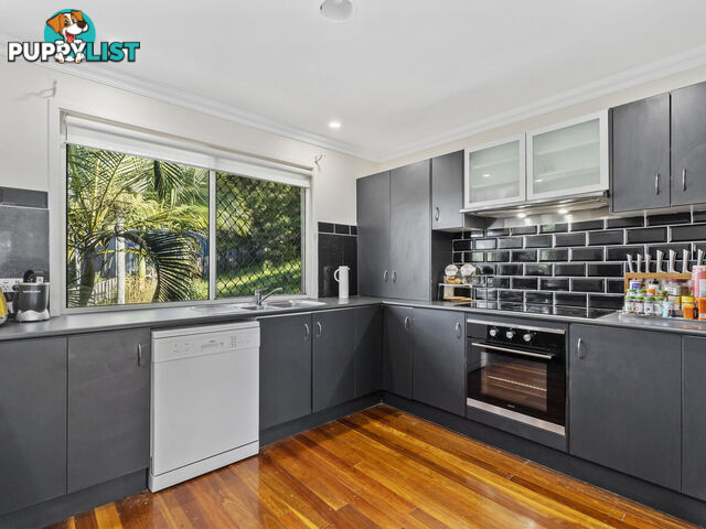 1 Hemes Close PACIFIC PINES QLD 4211
