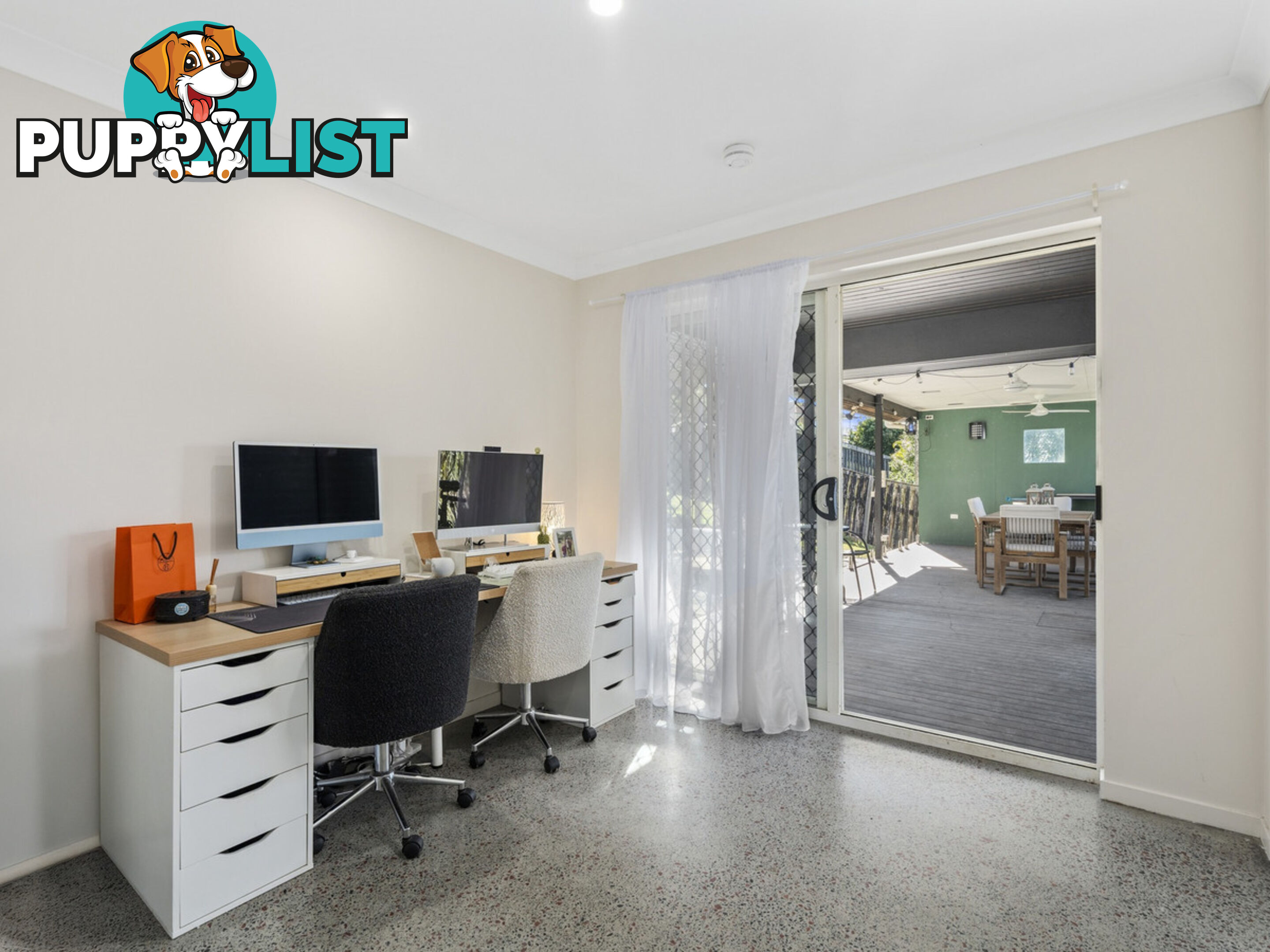 1 Hemes Close PACIFIC PINES QLD 4211