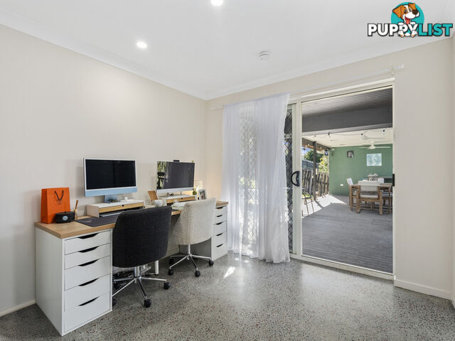 1 Hemes Close PACIFIC PINES QLD 4211