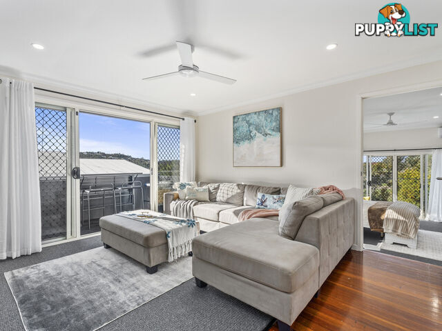 1 Hemes Close PACIFIC PINES QLD 4211