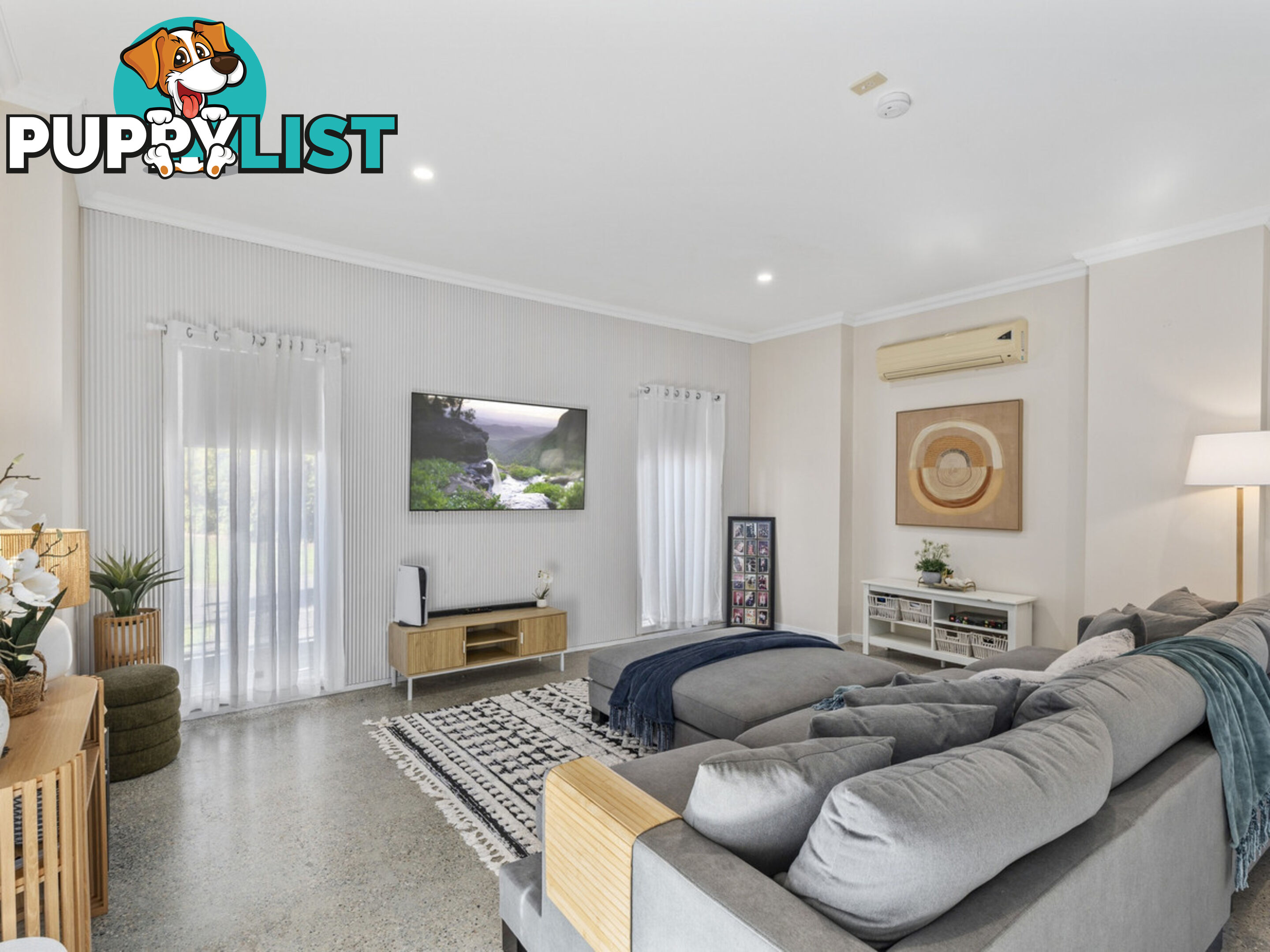 1 Hemes Close PACIFIC PINES QLD 4211