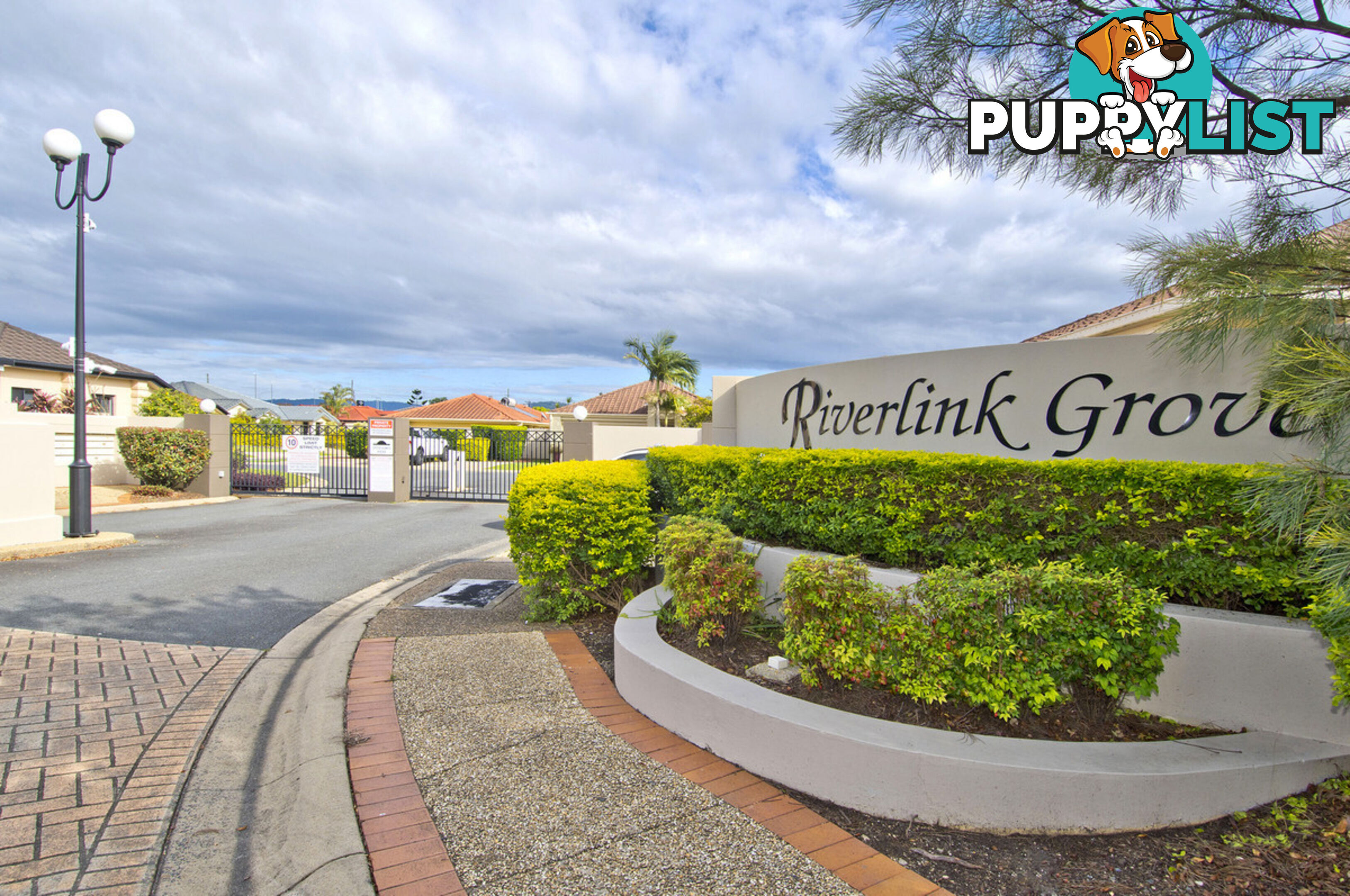 8/2-6 Anaheim Drive HELENSVALE QLD 4212