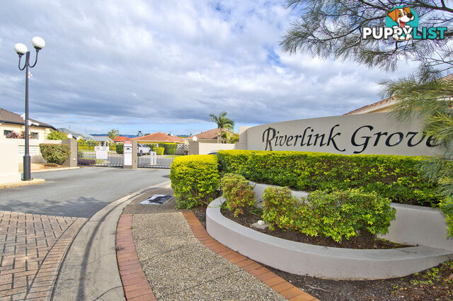 8/2-6 Anaheim Drive HELENSVALE QLD 4212