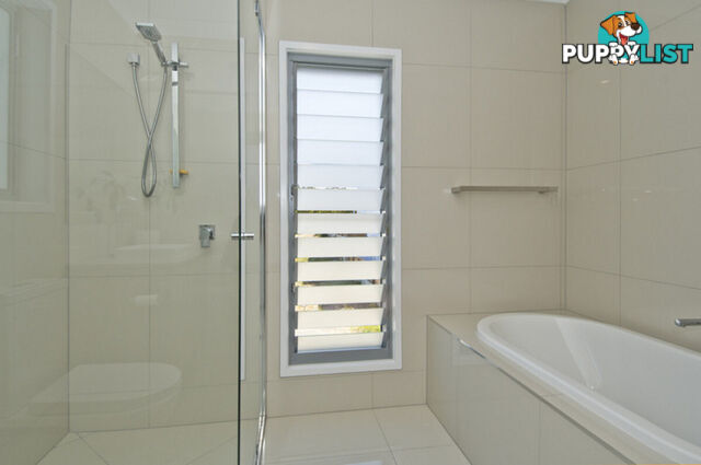 5 Stonewood Circuit OXENFORD QLD 4210