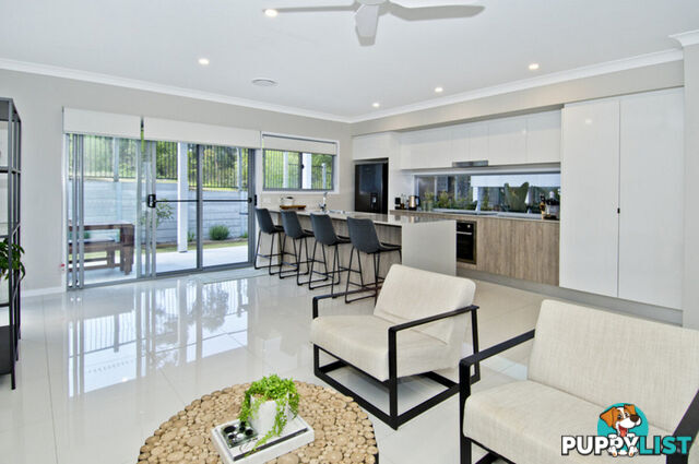5 Stonewood Circuit OXENFORD QLD 4210