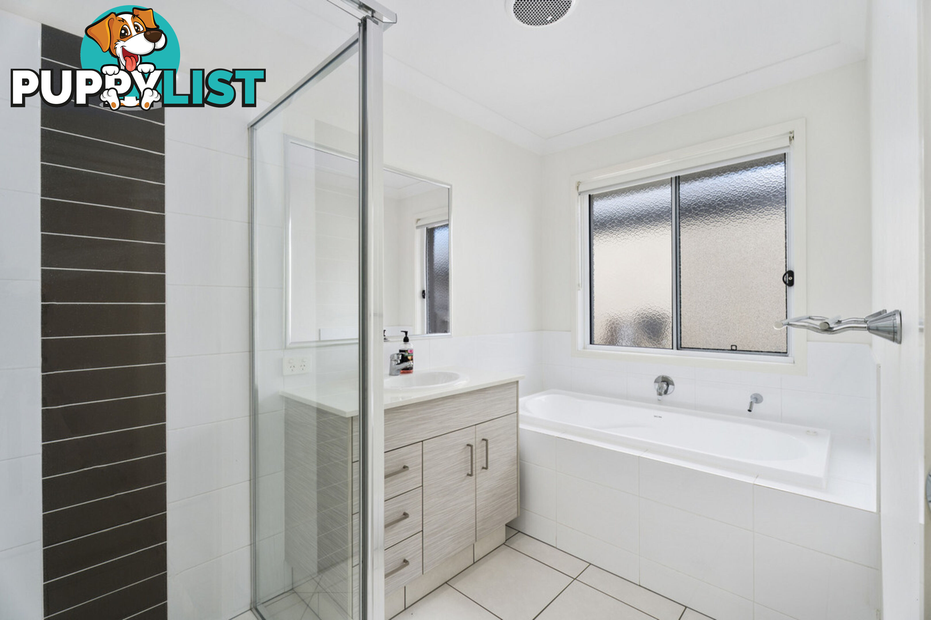 59 Macintyre Parade PACIFIC PINES QLD 4211