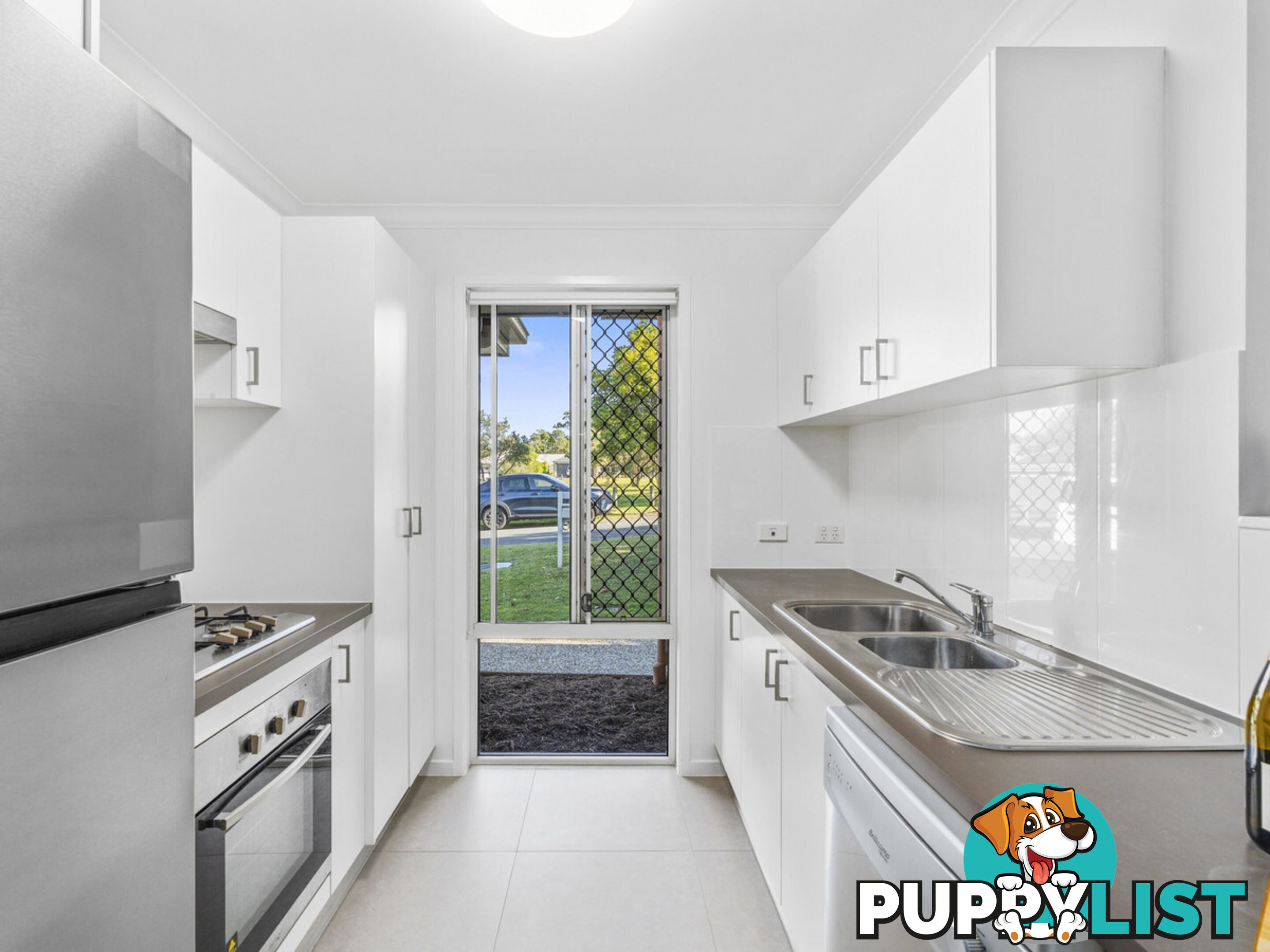 1/16 Cardwell Street UPPER COOMERA QLD 4209