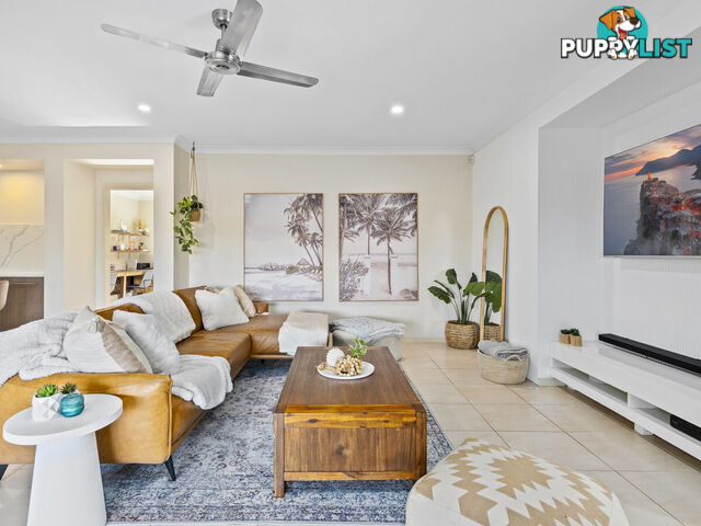 7 Minyon Court PACIFIC PINES QLD 4211