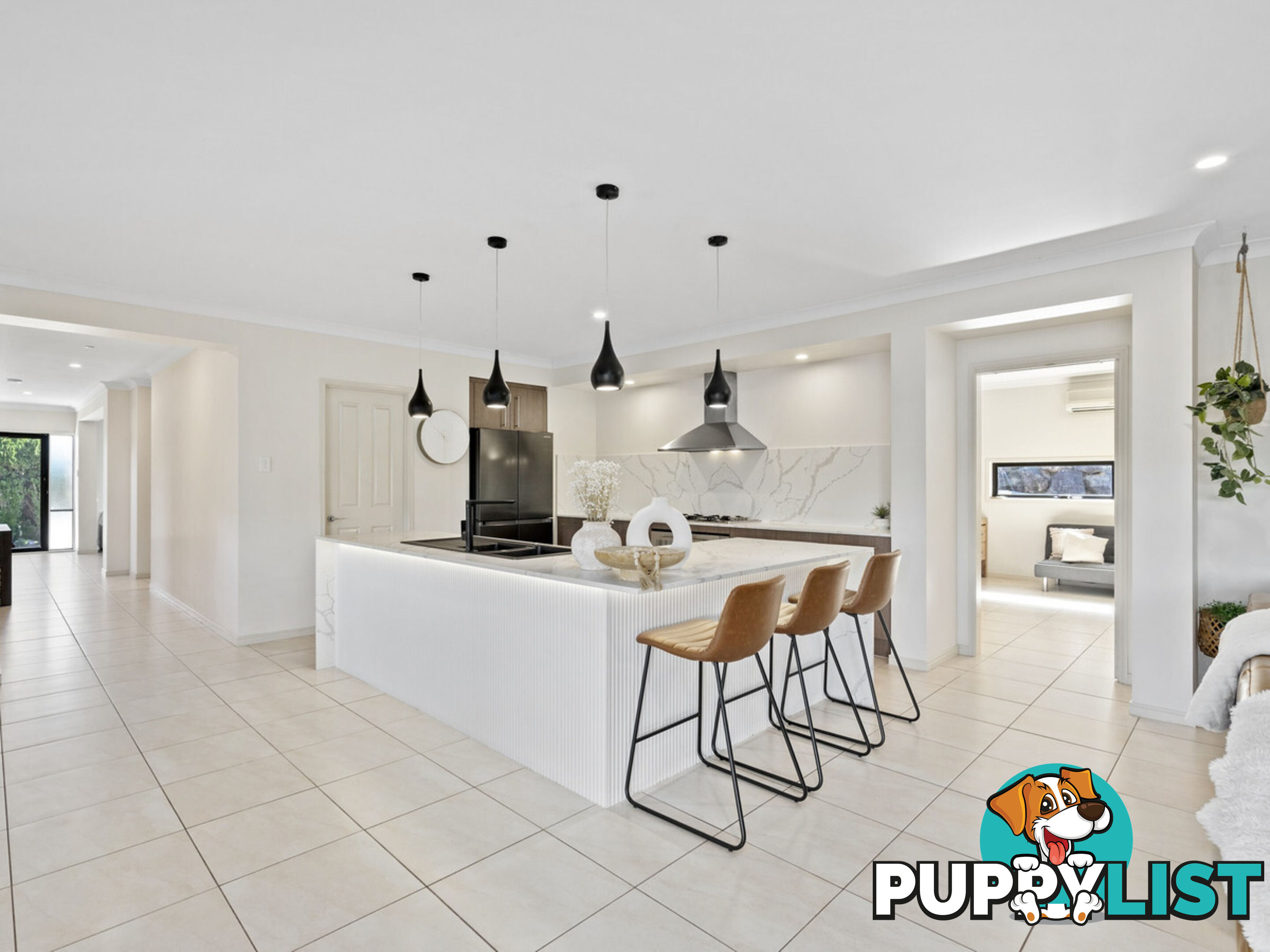 7 Minyon Court PACIFIC PINES QLD 4211