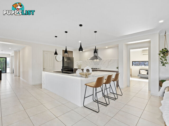 7 Minyon Court PACIFIC PINES QLD 4211