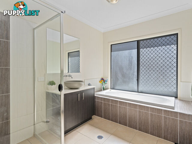 7 Minyon Court PACIFIC PINES QLD 4211