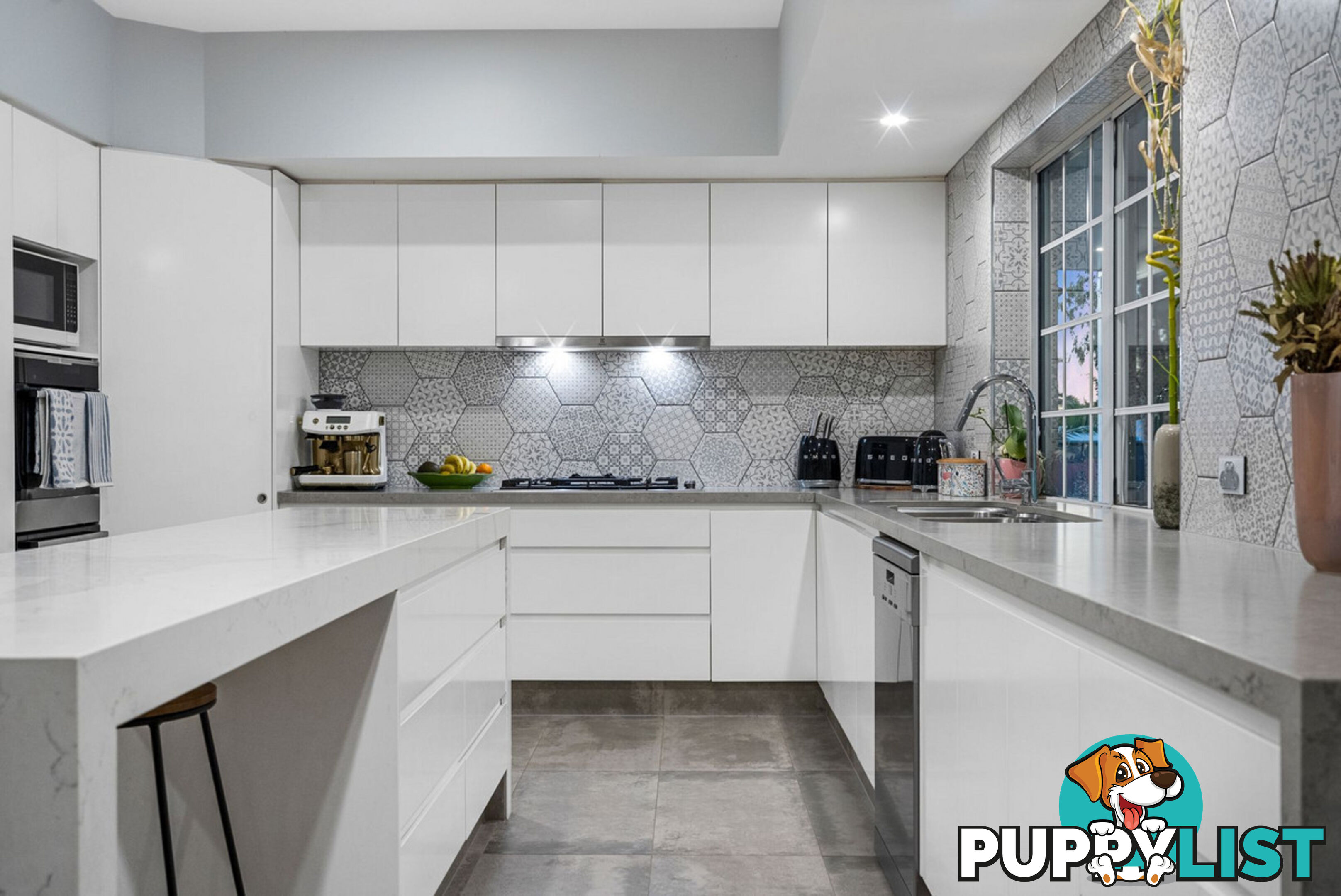 6 Nymboida Court HELENSVALE QLD 4212