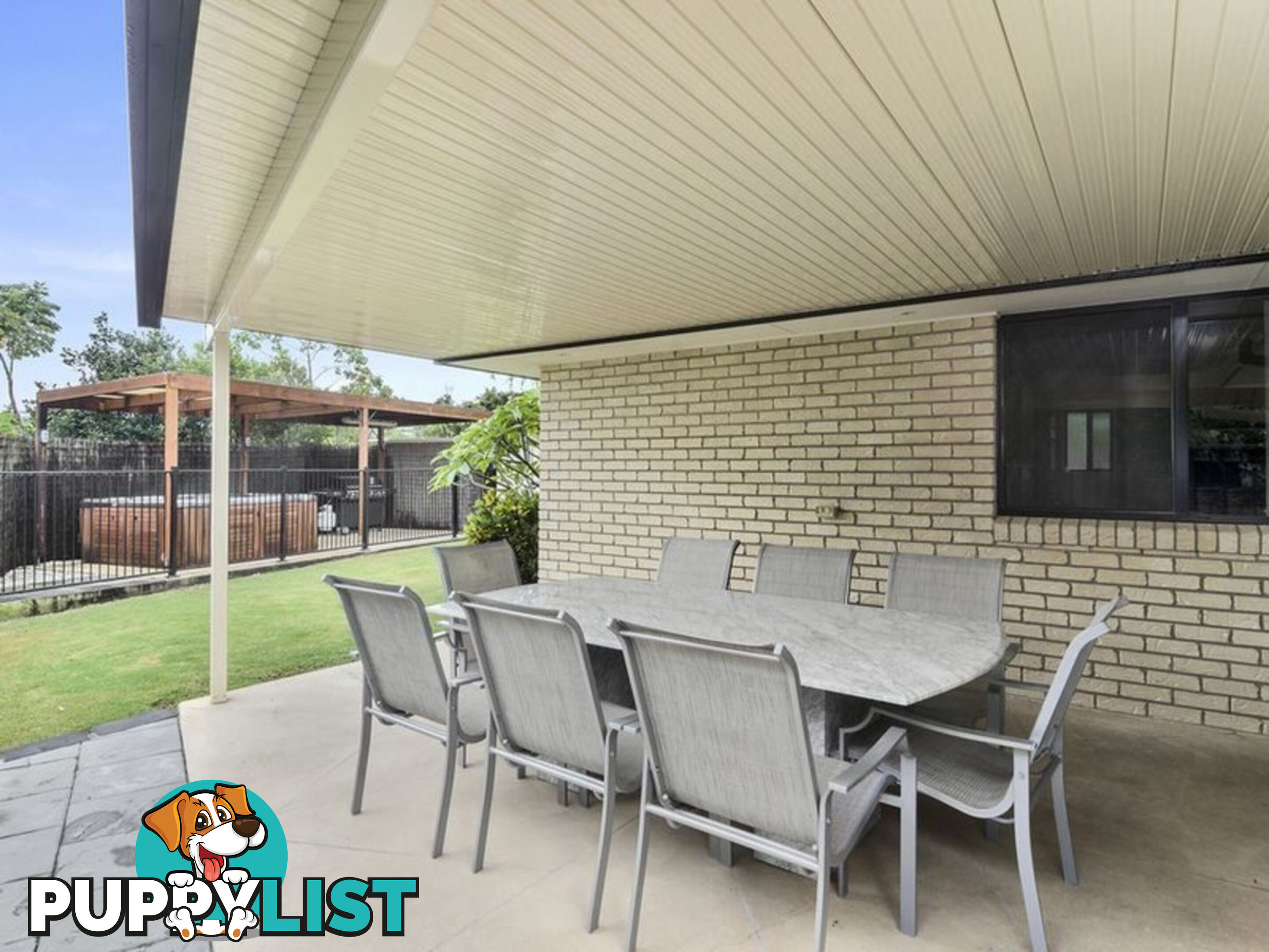 24 Govett Street PACIFIC PINES QLD 4211