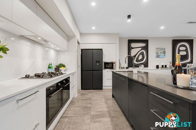 14 Olive Street HELENSVALE QLD 4212