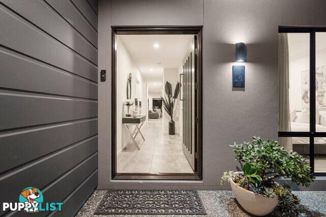 14 Olive Street HELENSVALE QLD 4212