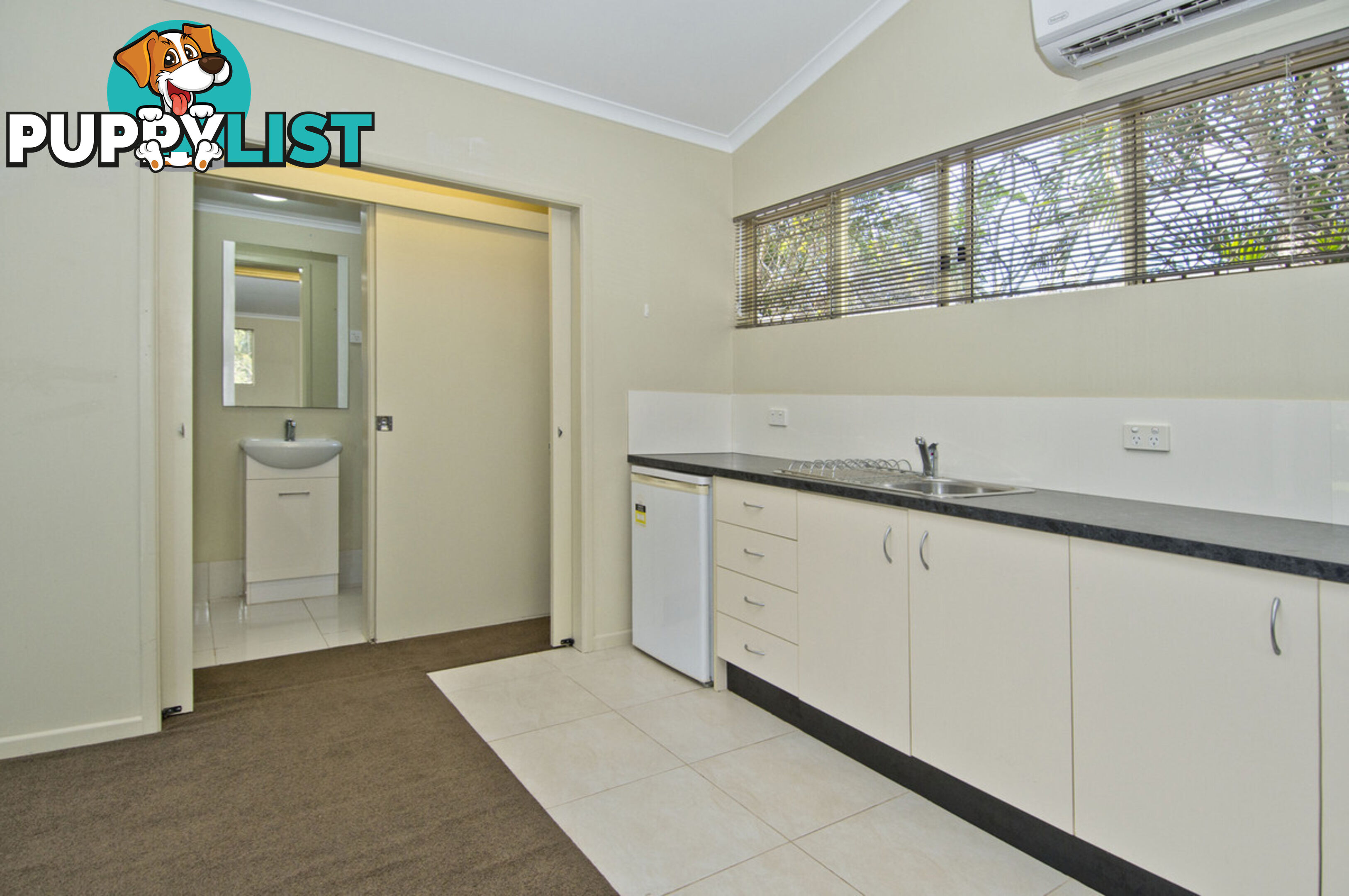 50B Clarence Drive HELENSVALE QLD 4212