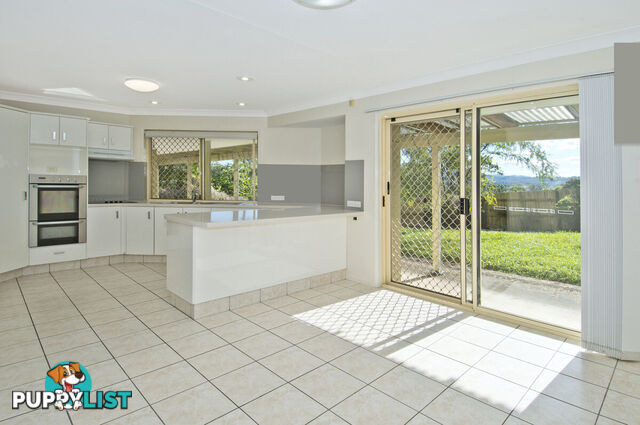 50B Clarence Drive HELENSVALE QLD 4212