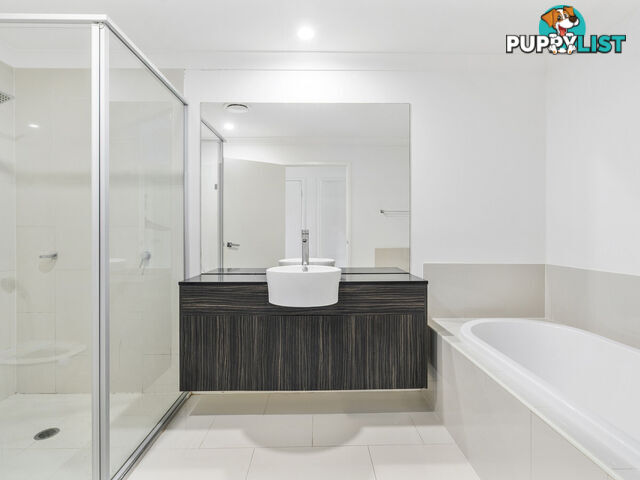 71/18 Archipelago Street PACIFIC PINES QLD 4211