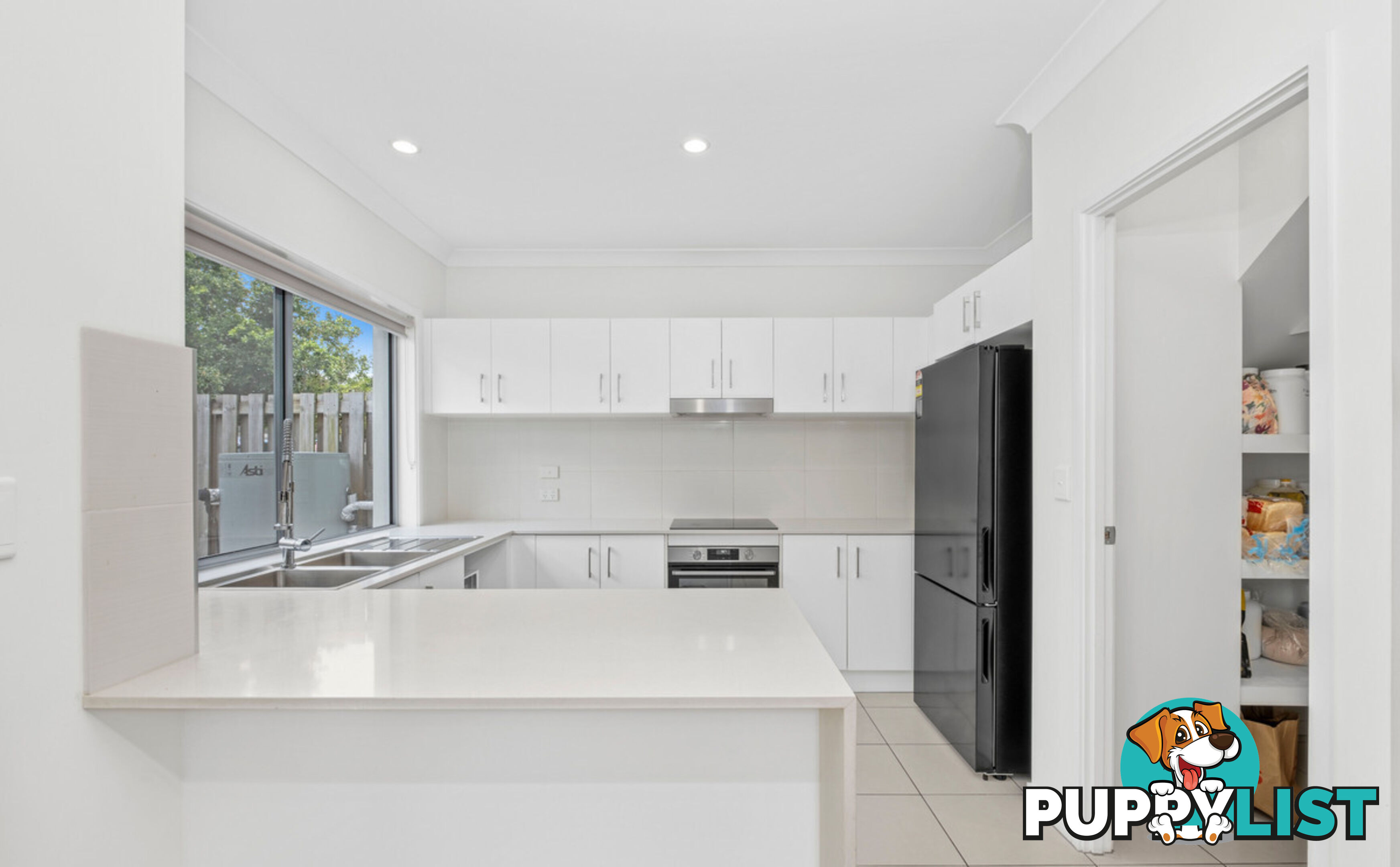 24/26 Careel Close HELENSVALE QLD 4212