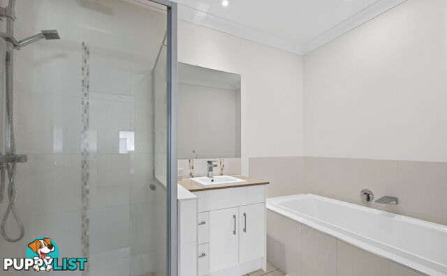24/26 Careel Close HELENSVALE QLD 4212