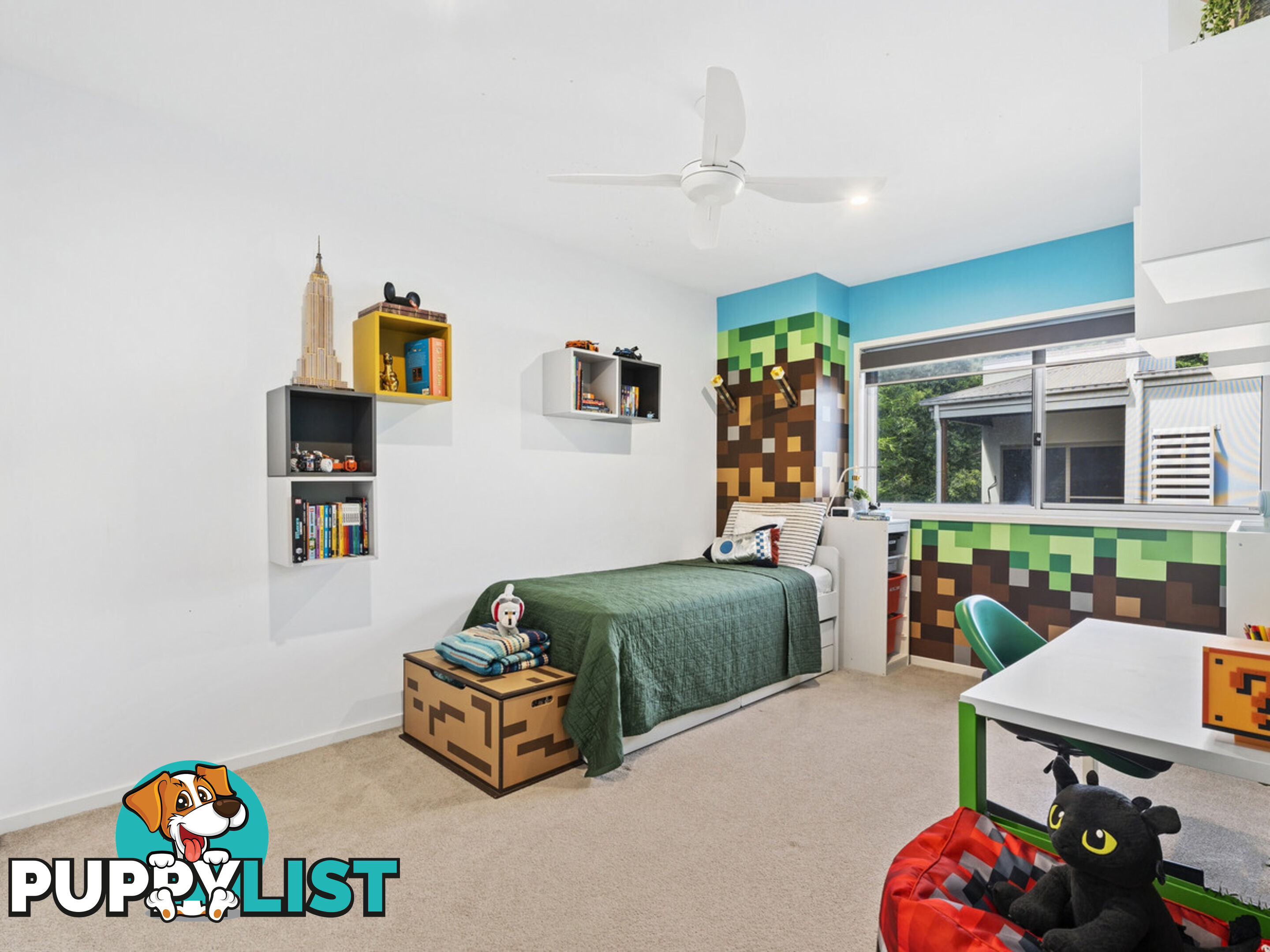 2/14 Careel Close HELENSVALE QLD 4212