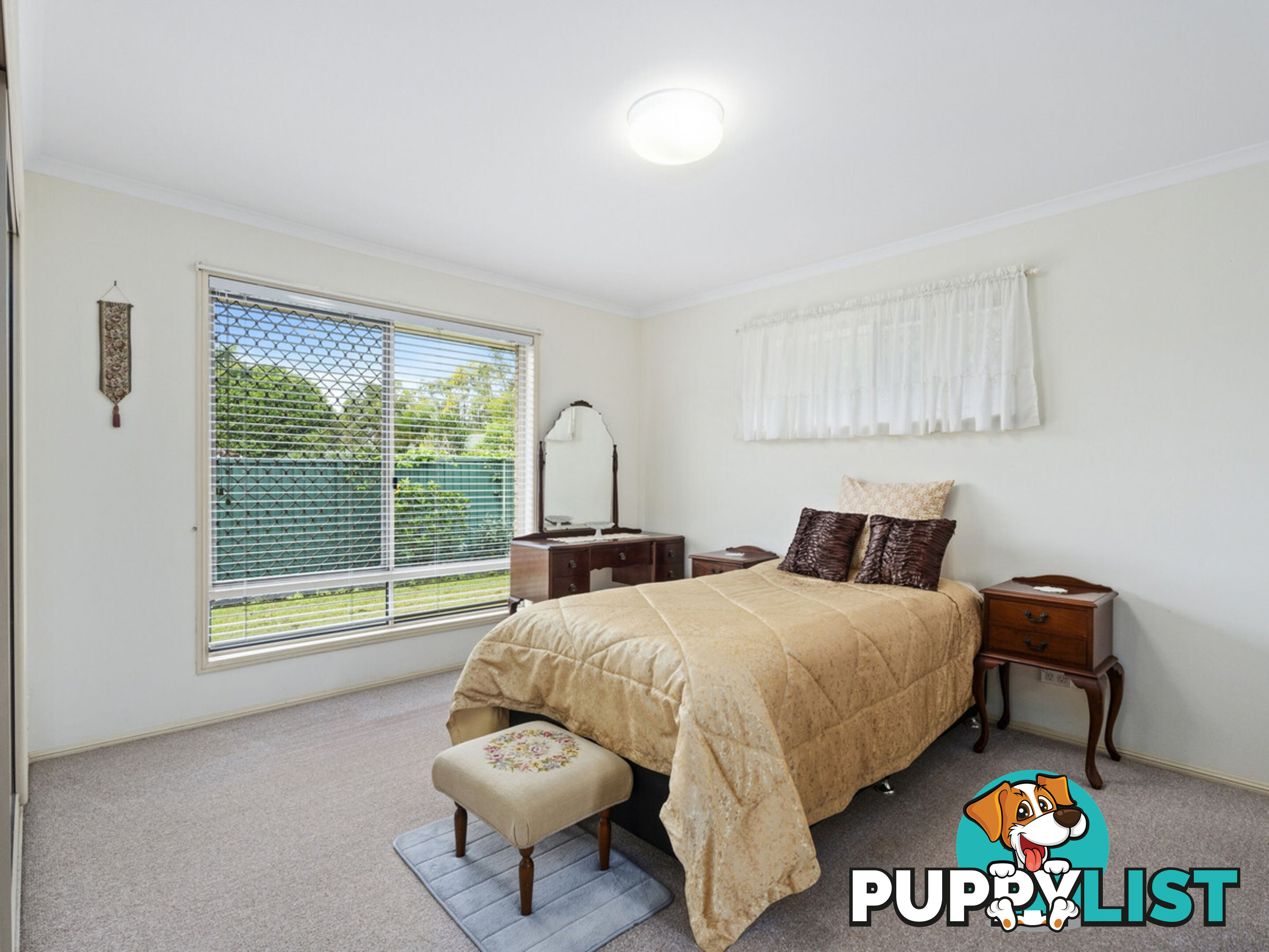 11 Gordonvale Place HELENSVALE QLD 4212