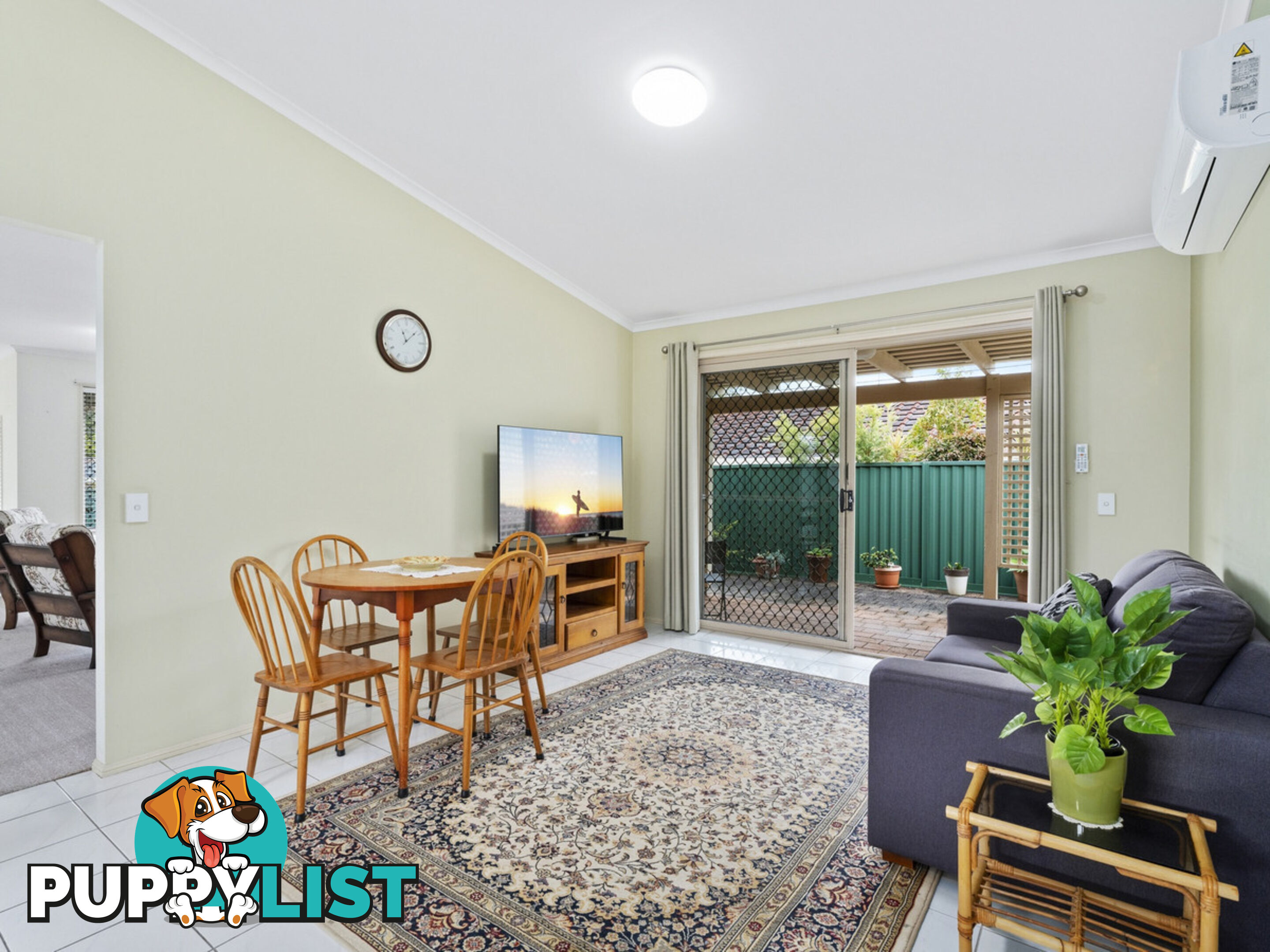 11 Gordonvale Place HELENSVALE QLD 4212