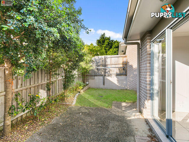 2/52 Hawkesbury Avenue PACIFIC PINES QLD 4211