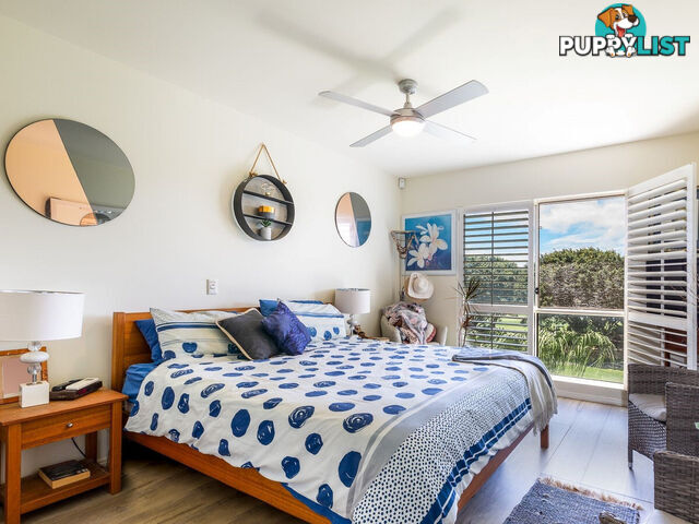 8438 Magnolia Drive HOPE ISLAND QLD 4212
