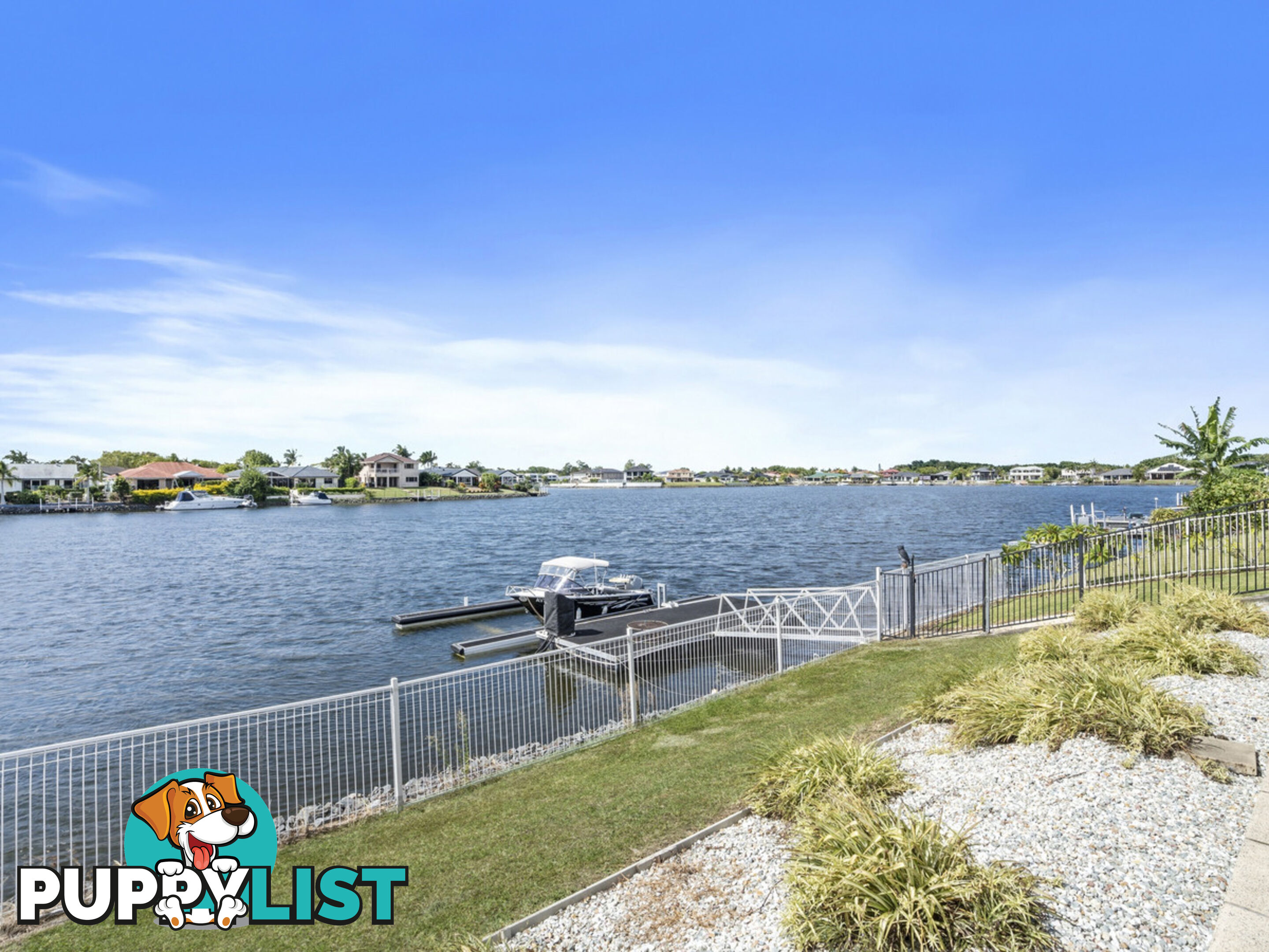 44 Lakeshore Drive HELENSVALE QLD 4212