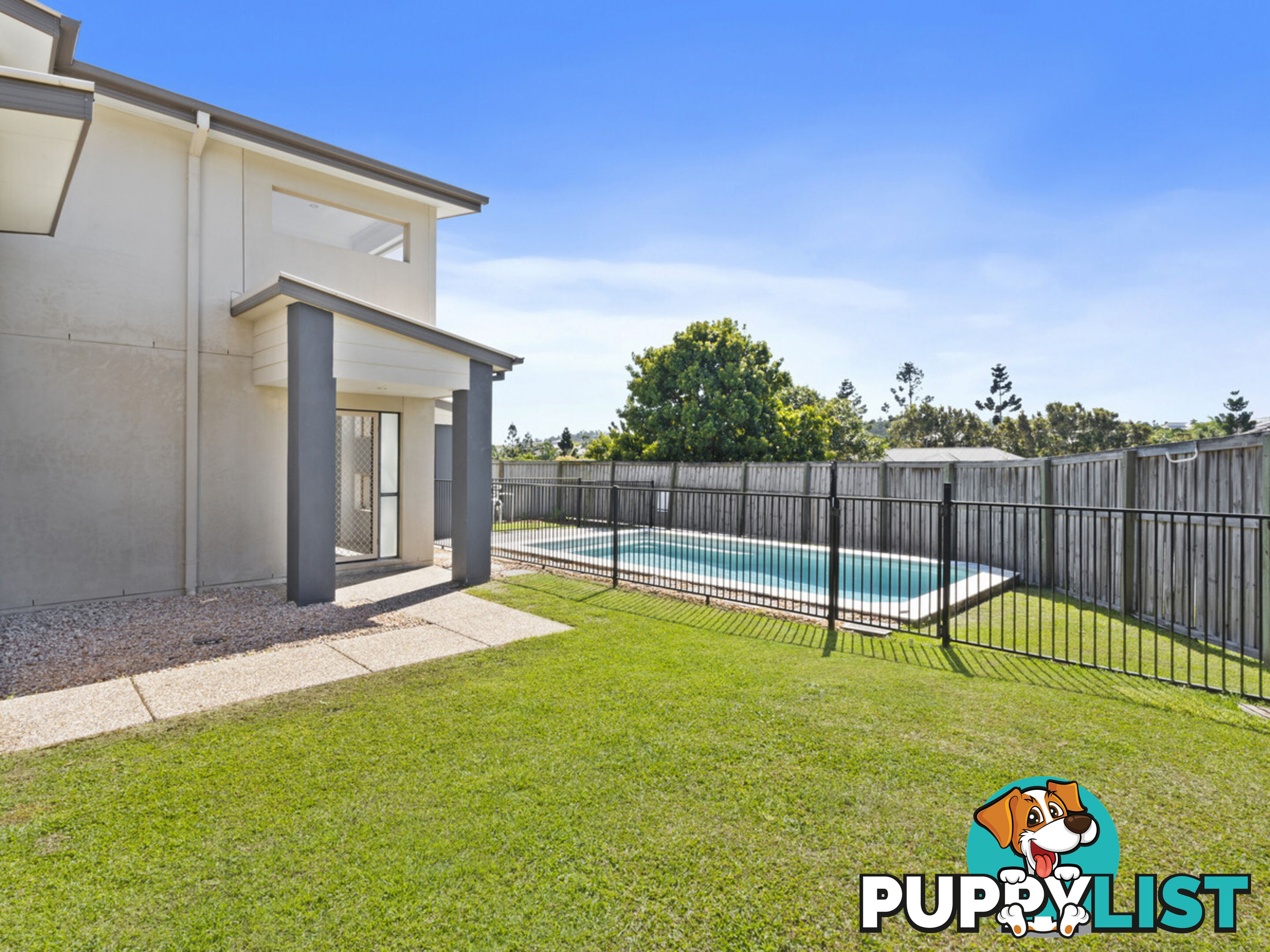 2/8 Witheren Circuit PACIFIC PINES QLD 4211