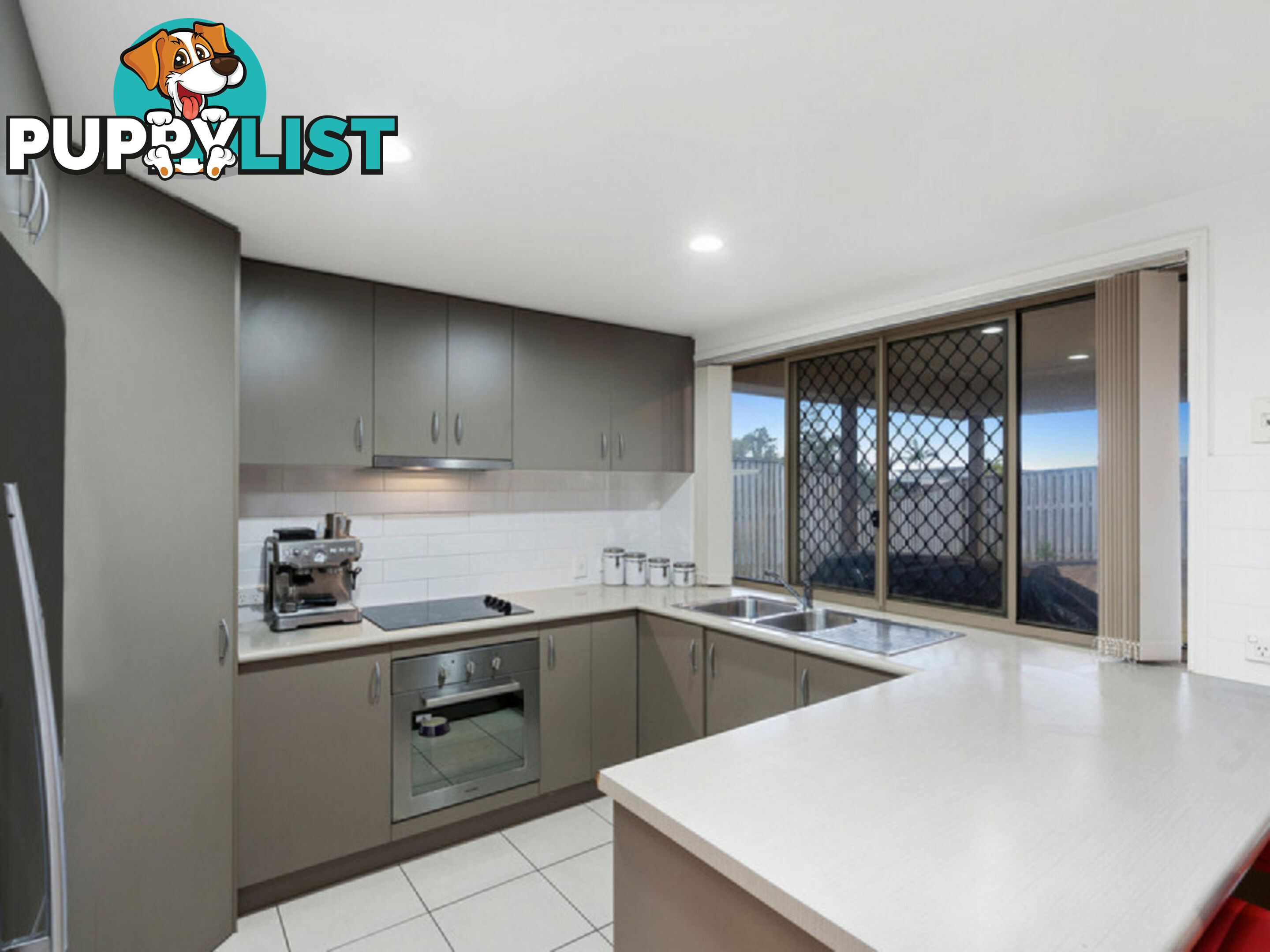2/13 Amaray Drive UPPER COOMERA QLD 4209