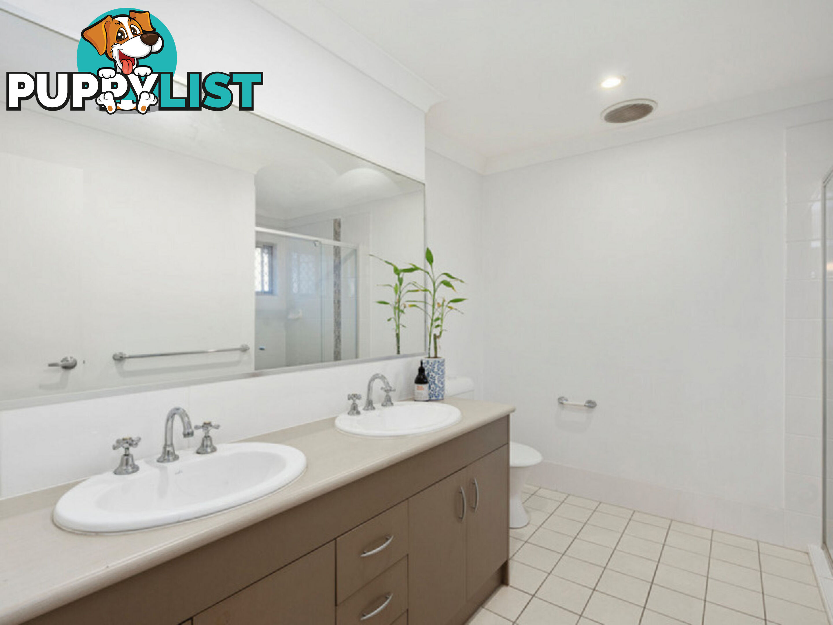 2/13 Amaray Drive UPPER COOMERA QLD 4209