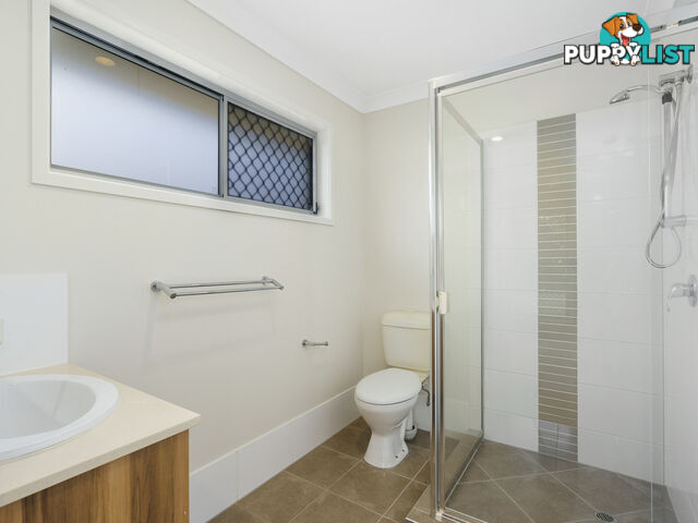 18 Hadrian Crescent PACIFIC PINES QLD 4211